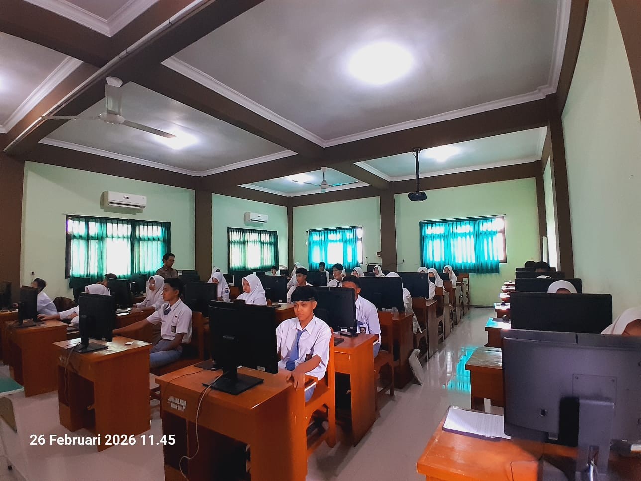 lab komputer